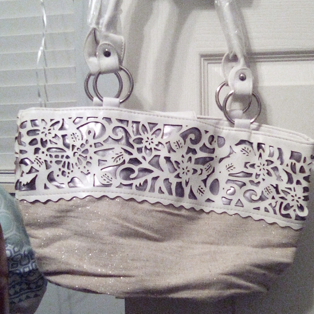 Beautiful purse with gorgeous design